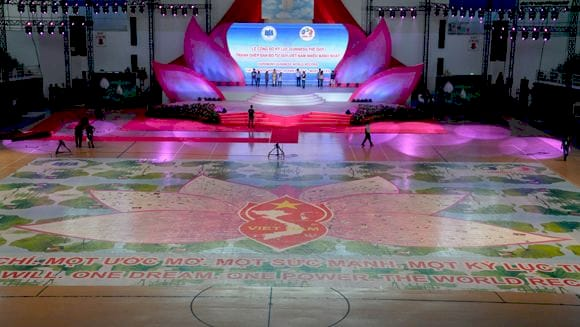 Головоломка з 551,232 частин, зібрана у В'єтнамі