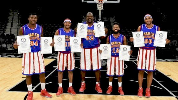 Harlem Globetrotters під час встановлення рекордів
