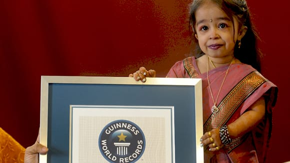 Джйоті Амге, найнижча жива жінка у світі