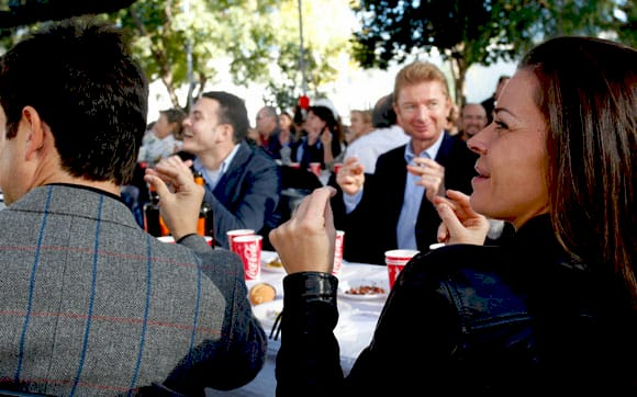 Учасники рекорду клацання пальцями в Іспанії