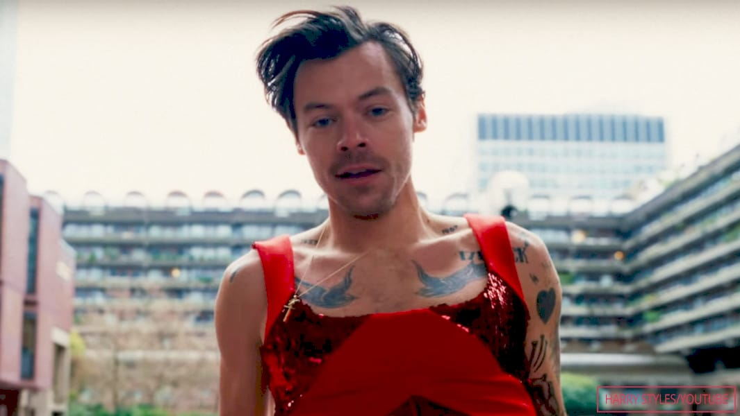 Гаррі Стайлс виконує As It Was